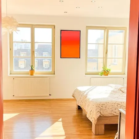 Art With Rooftop Prosecco Picnic Or Breakfast Czeskie Budziejowice