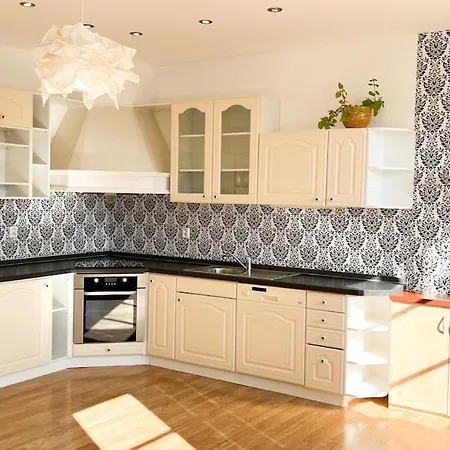 Apartament Art With Rooftop Prosecco Picnic Or Breakfast *