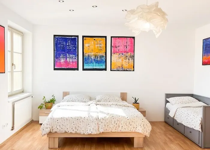 Art With Rooftop Prosecco Picnic Or Breakfast Apartament *