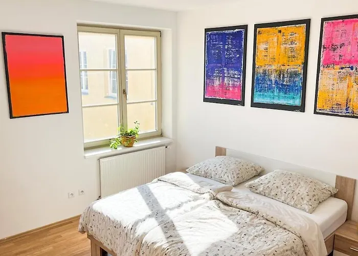 Art With Rooftop Prosecco Picnic Or Breakfast