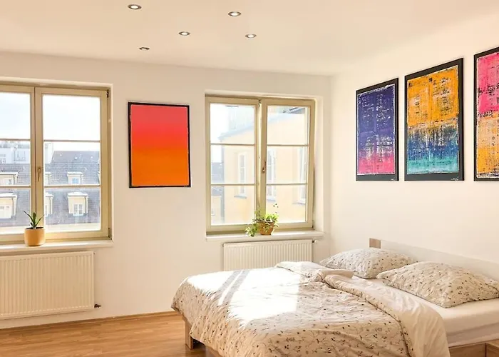 Art With Rooftop Prosecco Picnic Or Breakfast Apartament Czeskie Budziejowice